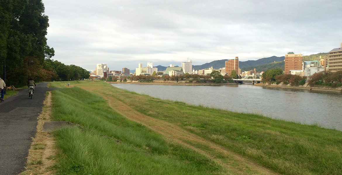 hiroshima river running garden